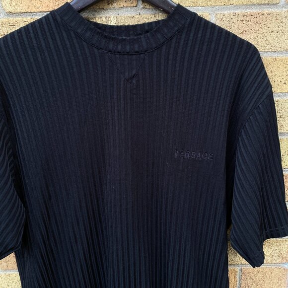Vintage 1998 Versace Ripple Knit Logo T Shirt Black Size 54 - Picture 4 of 9